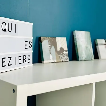 Belle Haussmanien Et Moderne アパート
